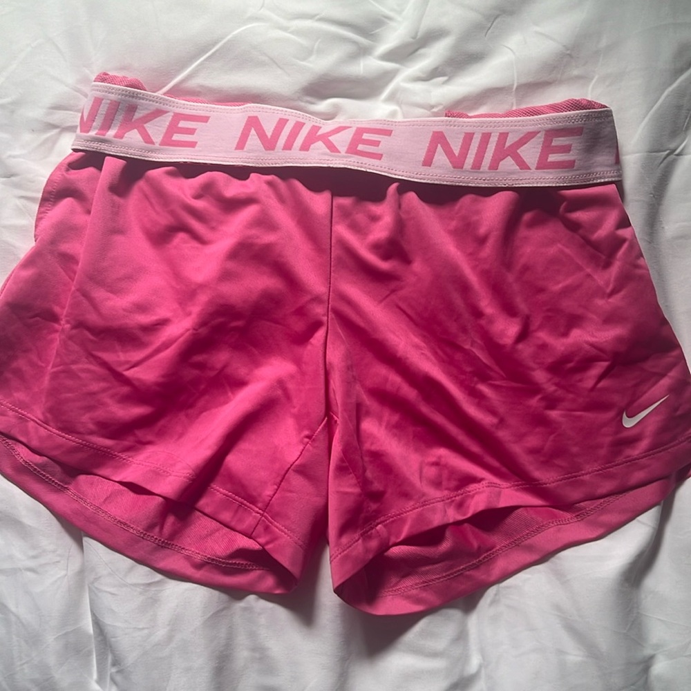 Nike shorts size small